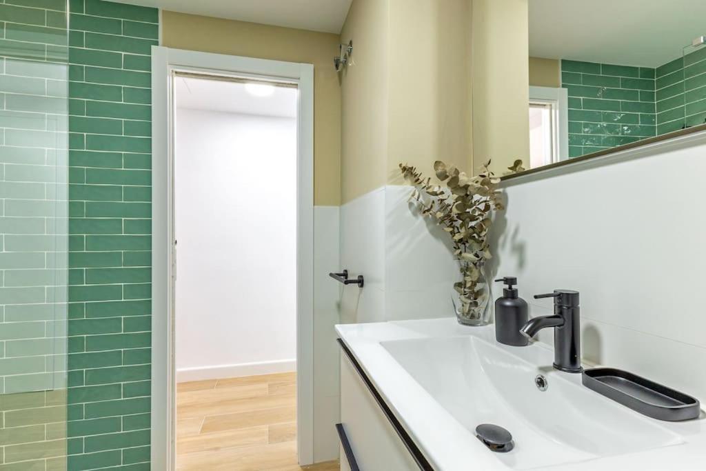 New Suite Reformada Con Excelente Ubicacion Sevilla Exterior foto